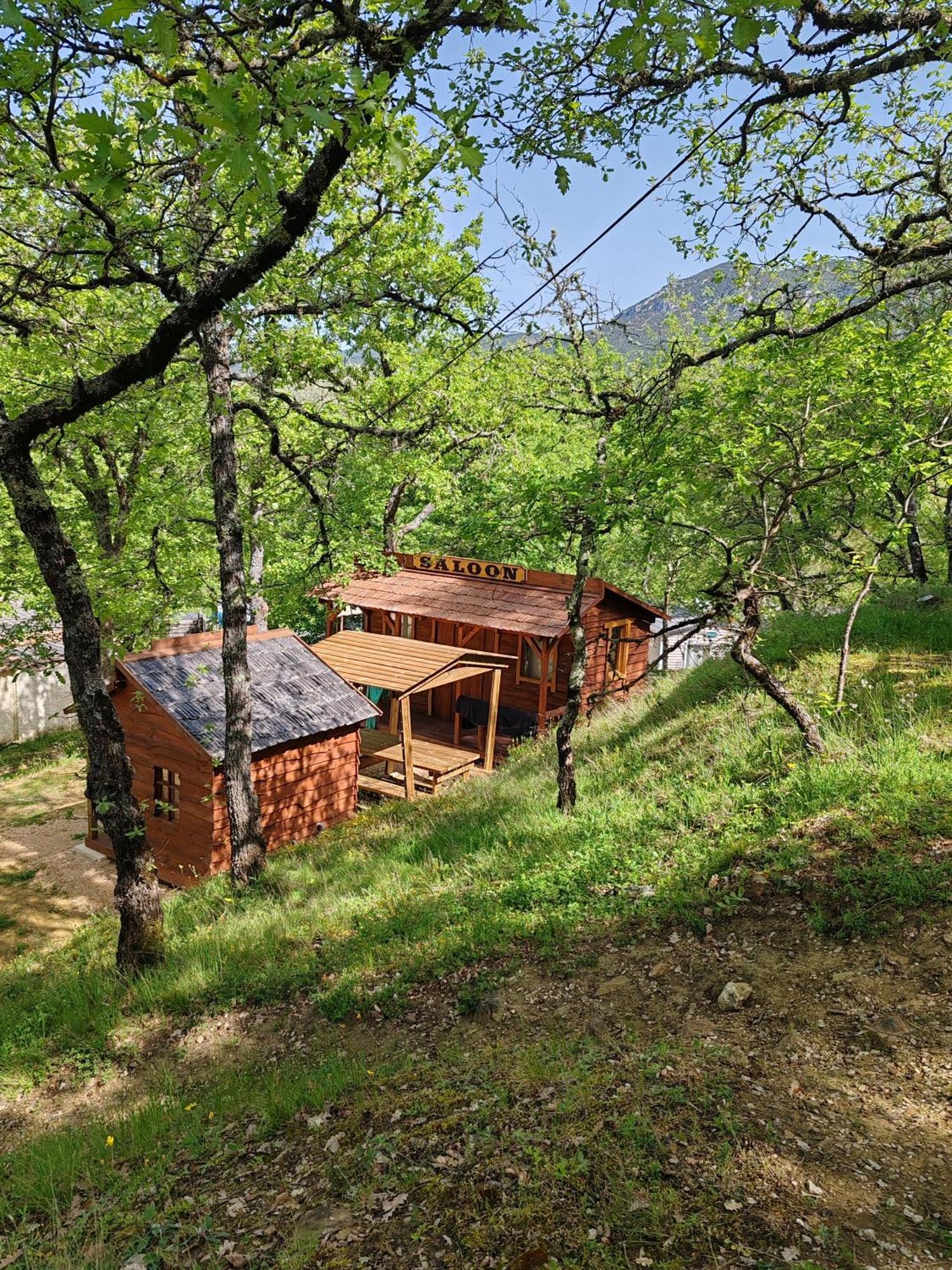 Camping Le Colorado 3*